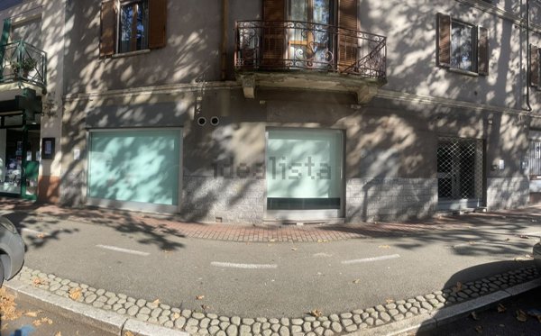 locale commerciale in affitto a Novara
