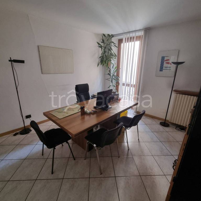 appartamento in affitto a Novara in zona Centro Città