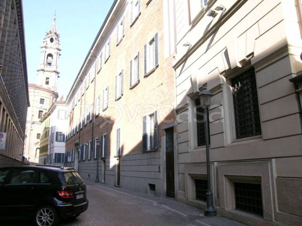 ufficio in affitto a Novara in zona Centro Città