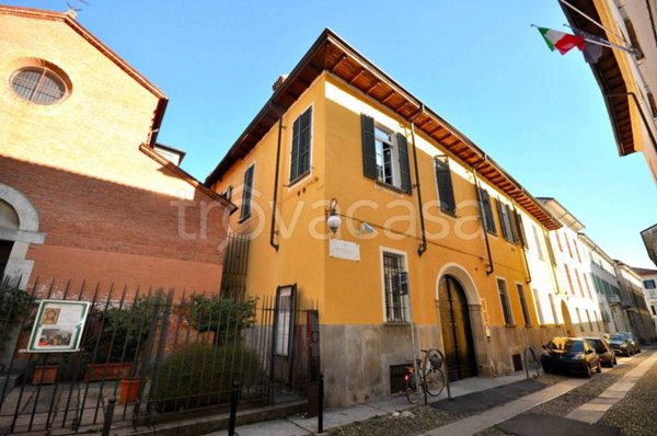 appartamento in affitto a Novara in zona Centro Città