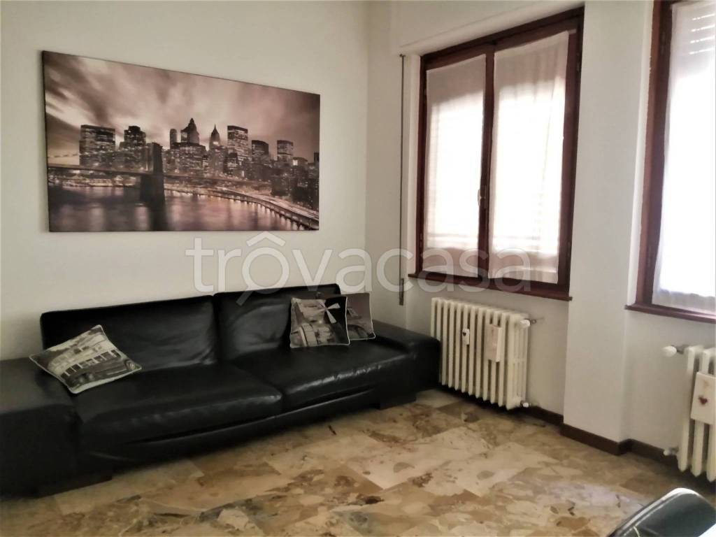 appartamento in affitto a Novara in zona Centro Città