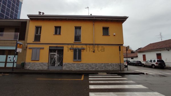 negozio in affitto a Novara in zona zona Agogna - San Paolo