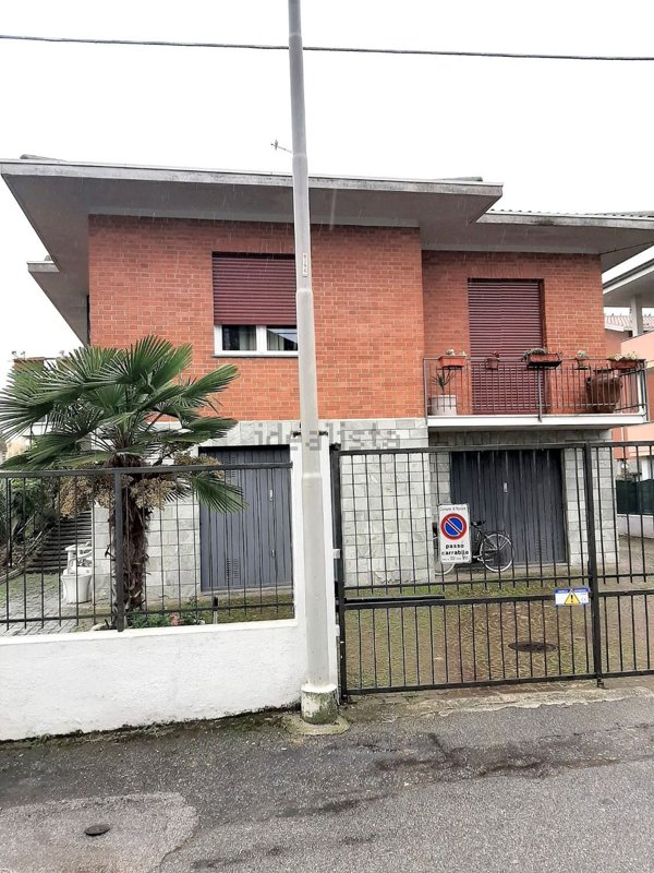 appartamento in affitto a Novara in zona Vignale