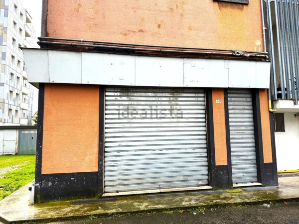 negozio in affitto a Novara in zona zona Sant'Agabio