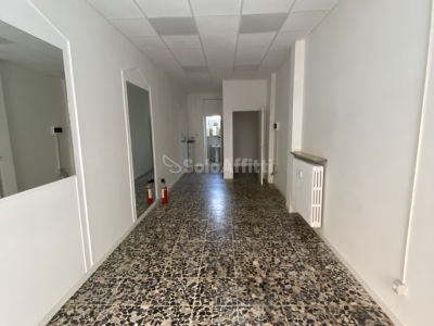 negozio in affitto a Novara in zona zona San Martino