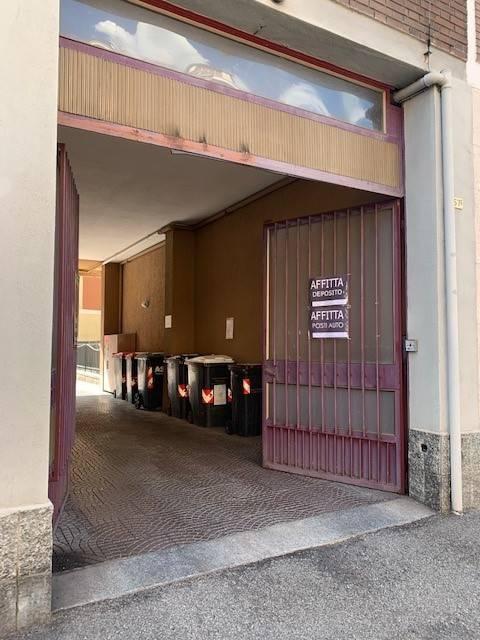 negozio in affitto a Novara in zona zona San Martino