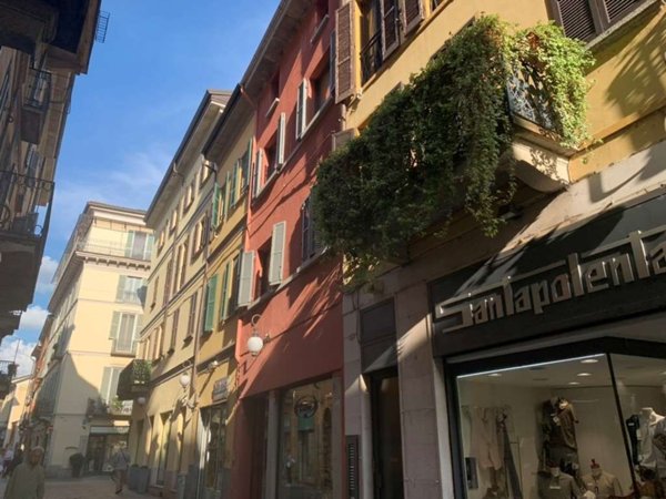 appartamento in affitto a Novara in zona Centro Città