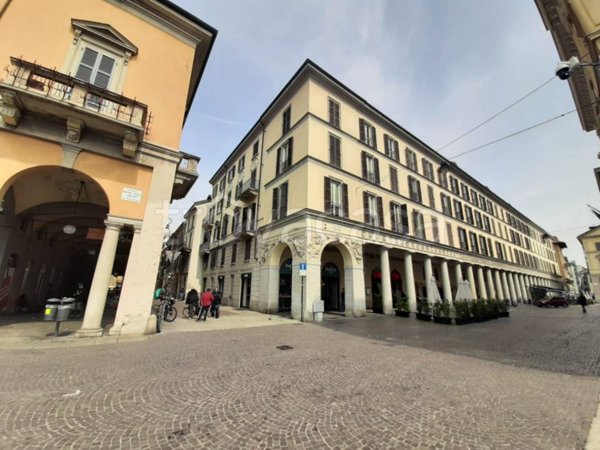 appartamento in affitto a Novara in zona Centro Città