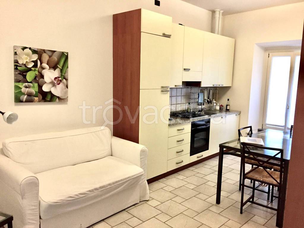 appartamento in affitto a Novara in zona Centro Città