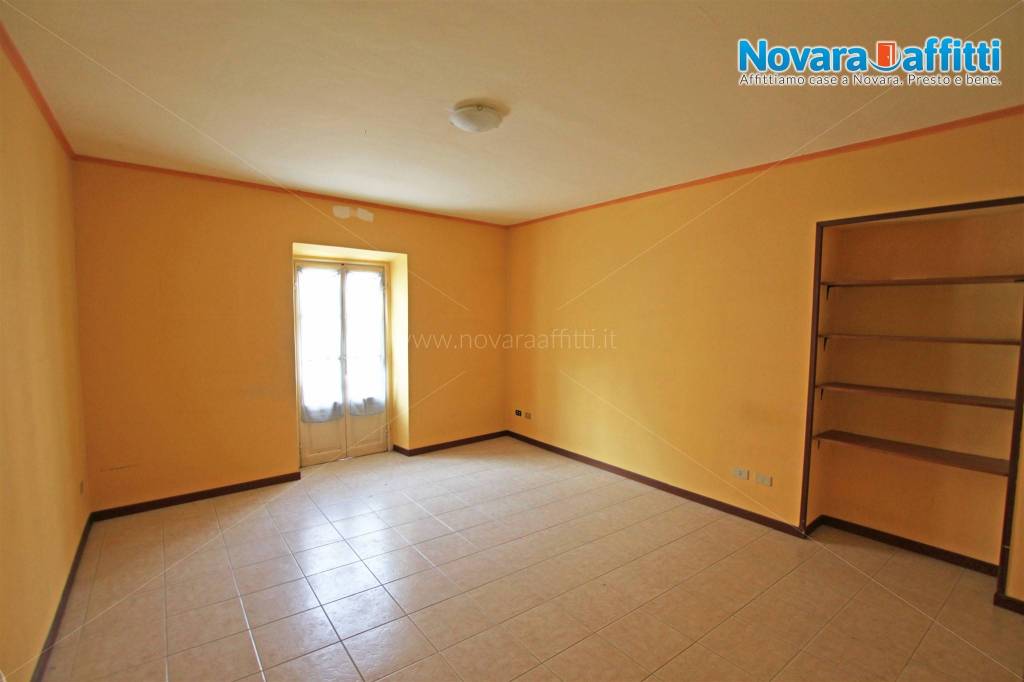 appartamento in affitto a Novara in zona Centro Città