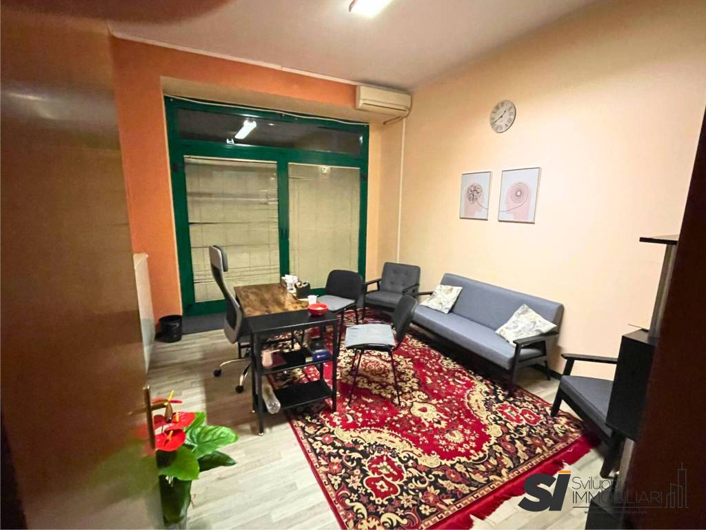 ufficio in affitto a Novara in zona zona Cittadella - Villaggio Dalmazia