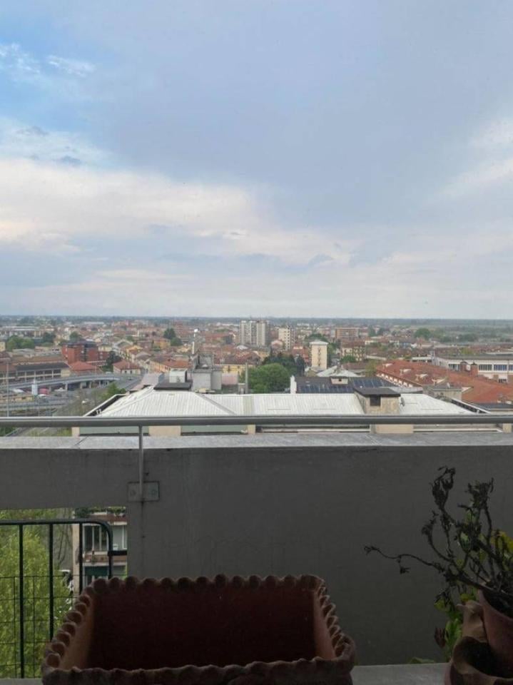 appartamento in affitto a Novara in zona Centro Città