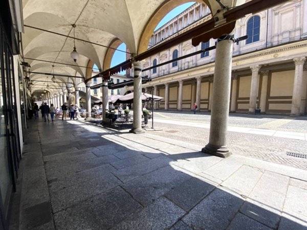 negozio in affitto a Novara in zona Centro Città