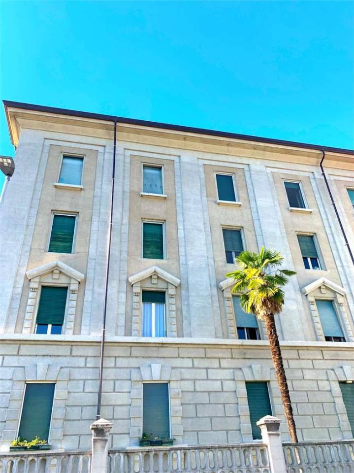 appartamento in affitto a Novara in zona Centro Città