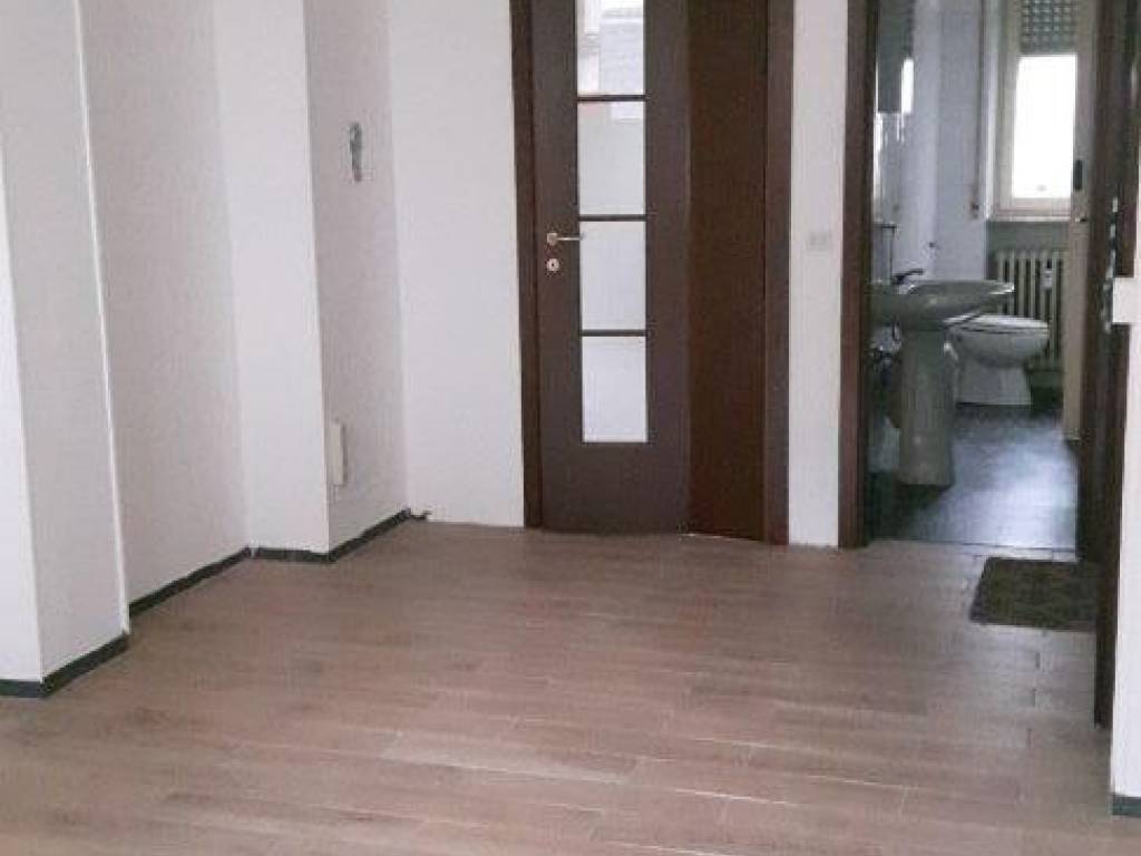 ufficio in affitto a Novara in zona zona Porta Mortara