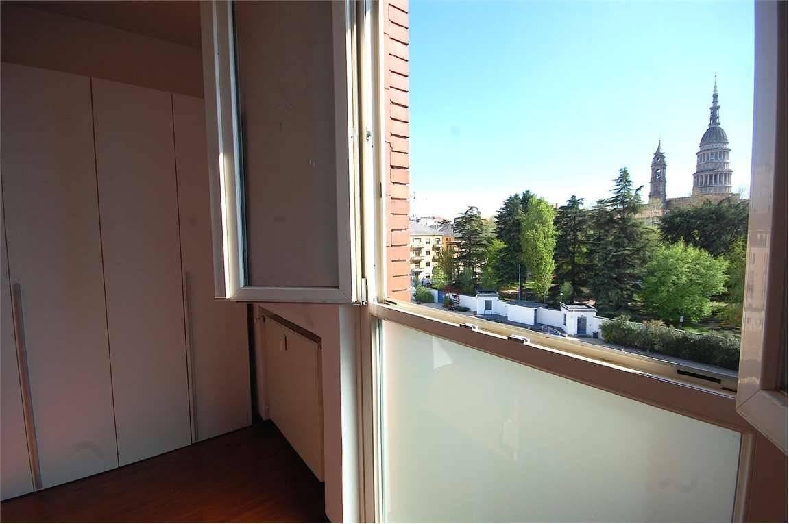 appartamento in affitto a Novara in zona Centro Città
