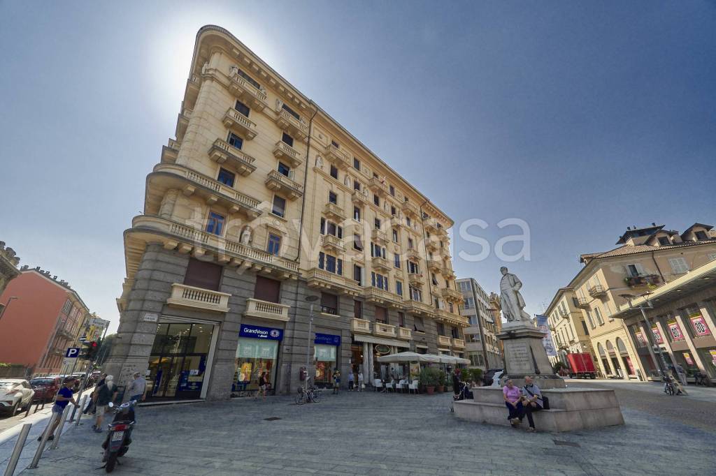 appartamento in affitto a Novara in zona Centro Città