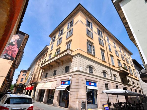 appartamento in affitto a Novara in zona Centro Città