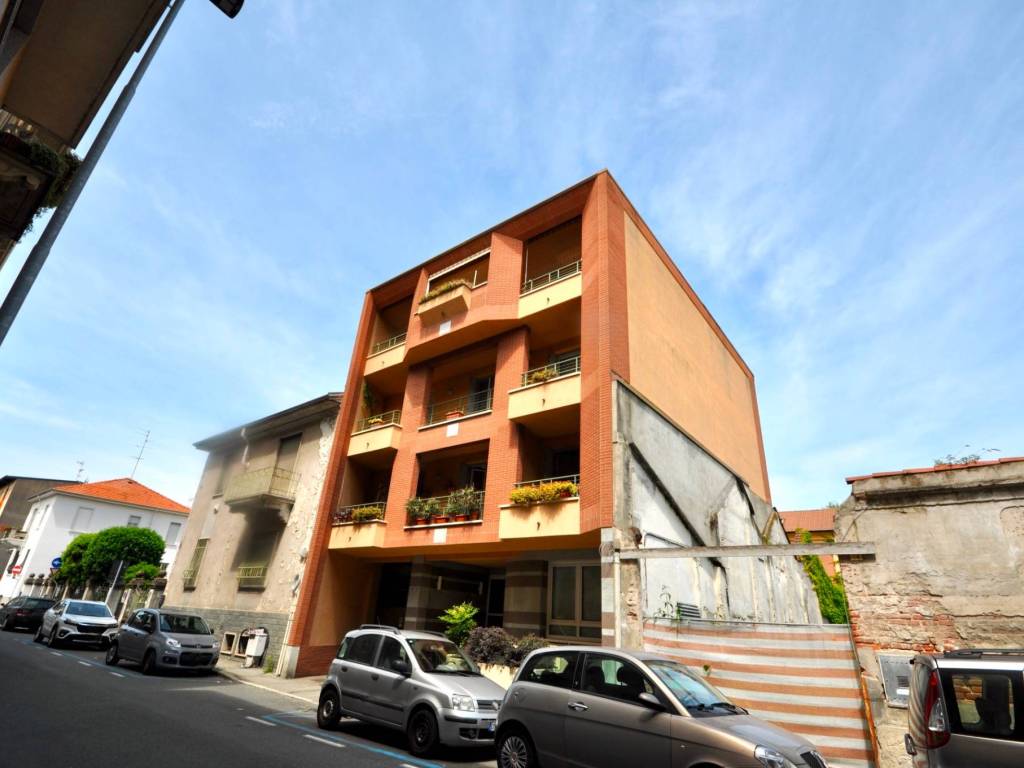 appartamento in affitto a Novara in zona Centro Città