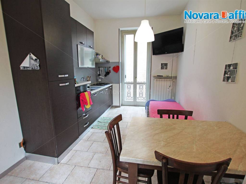 appartamento in affitto a Novara in zona Centro Città