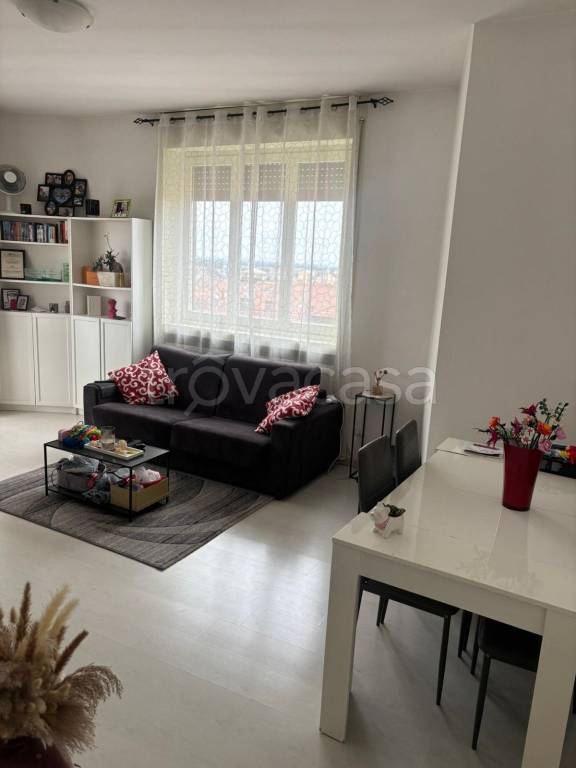 appartamento in affitto a Novara in zona Centro Città
