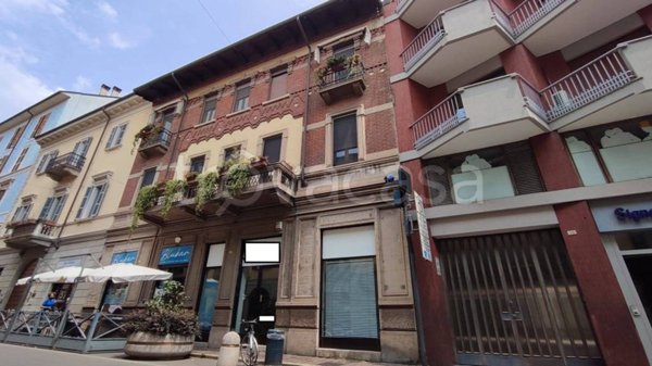 negozio in affitto a Novara in zona Centro Città