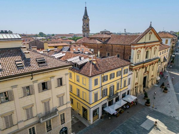 appartamento in affitto a Novara in zona Centro Città