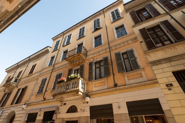 negozio in affitto a Novara in zona Centro Città