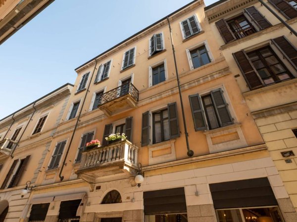 negozio in affitto a Novara in zona Centro Città