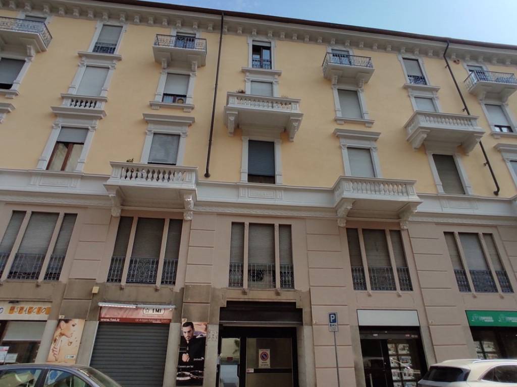 appartamento in affitto a Novara in zona Centro Città