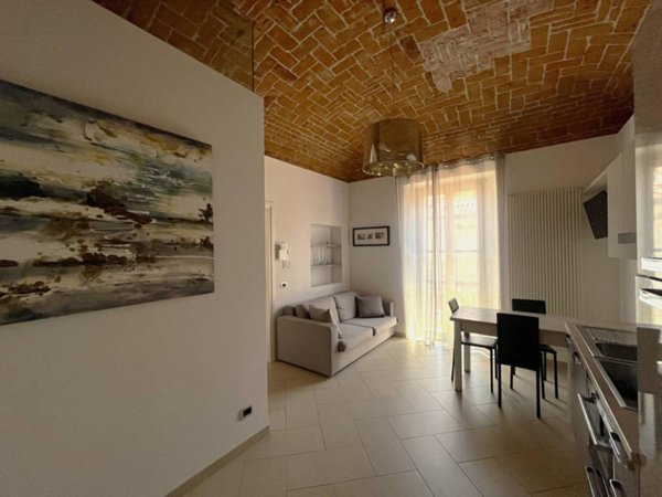 appartamento in affitto a Novara in zona Centro Città