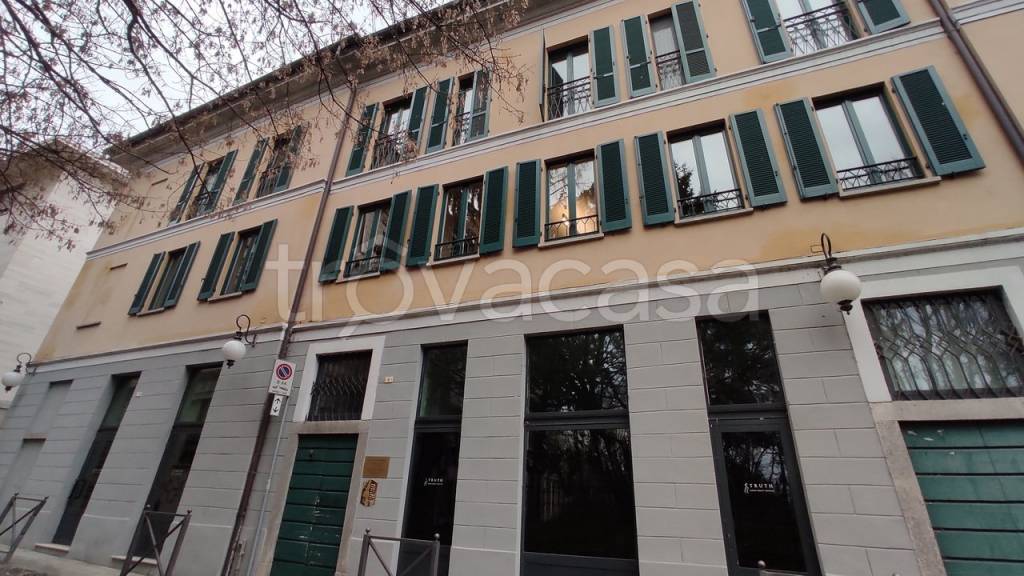appartamento in affitto a Novara in zona Centro Città
