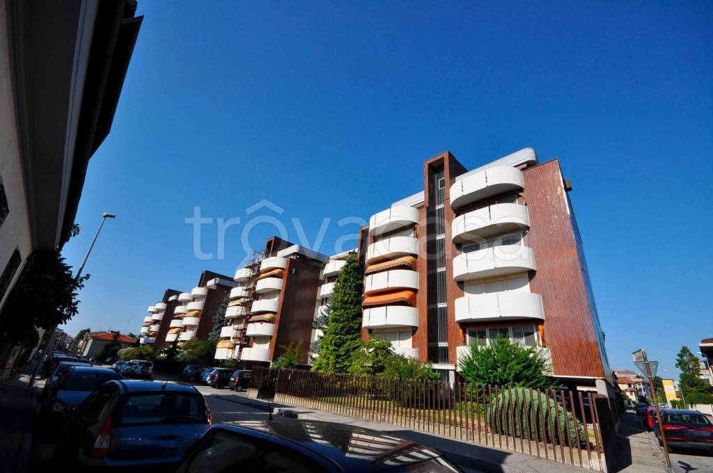 appartamento in affitto a Novara in zona zona Cittadella - Villaggio Dalmazia