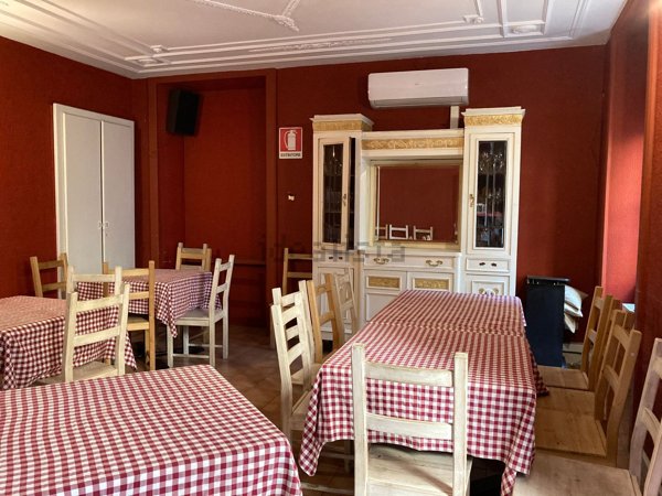 negozio in affitto a Novara in zona Centro Città