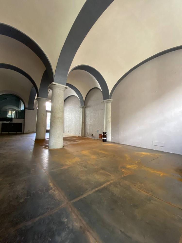 negozio in affitto a Novara in zona Centro Città