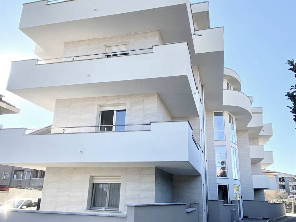 appartamento in affitto a Novara in zona Agognate