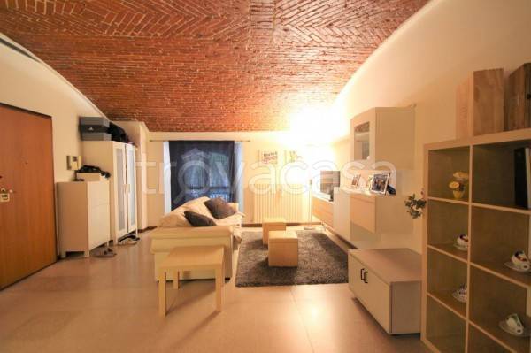 appartamento in affitto a Novara in zona Centro Città