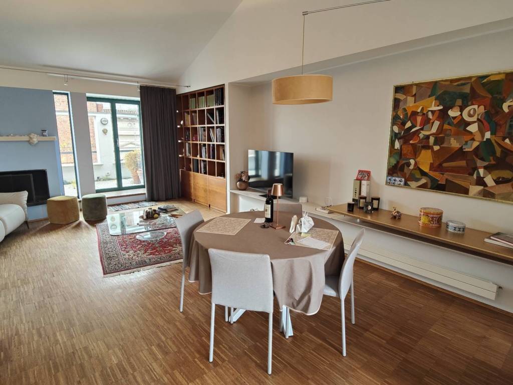 appartamento in affitto a Novara in zona Centro Città