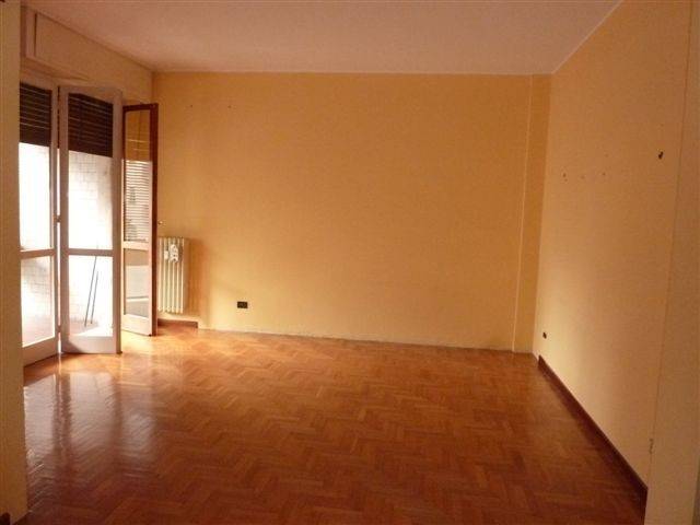 appartamento in affitto a Novara in zona Centro Città