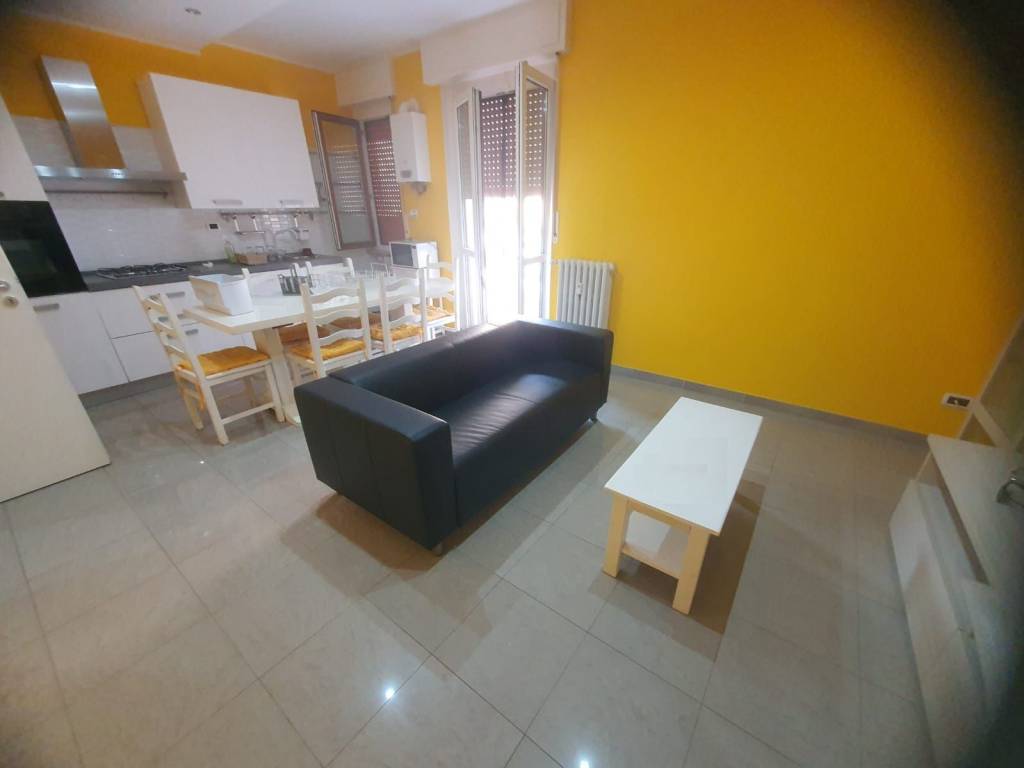 appartamento in affitto a Novara in zona Lumellogno