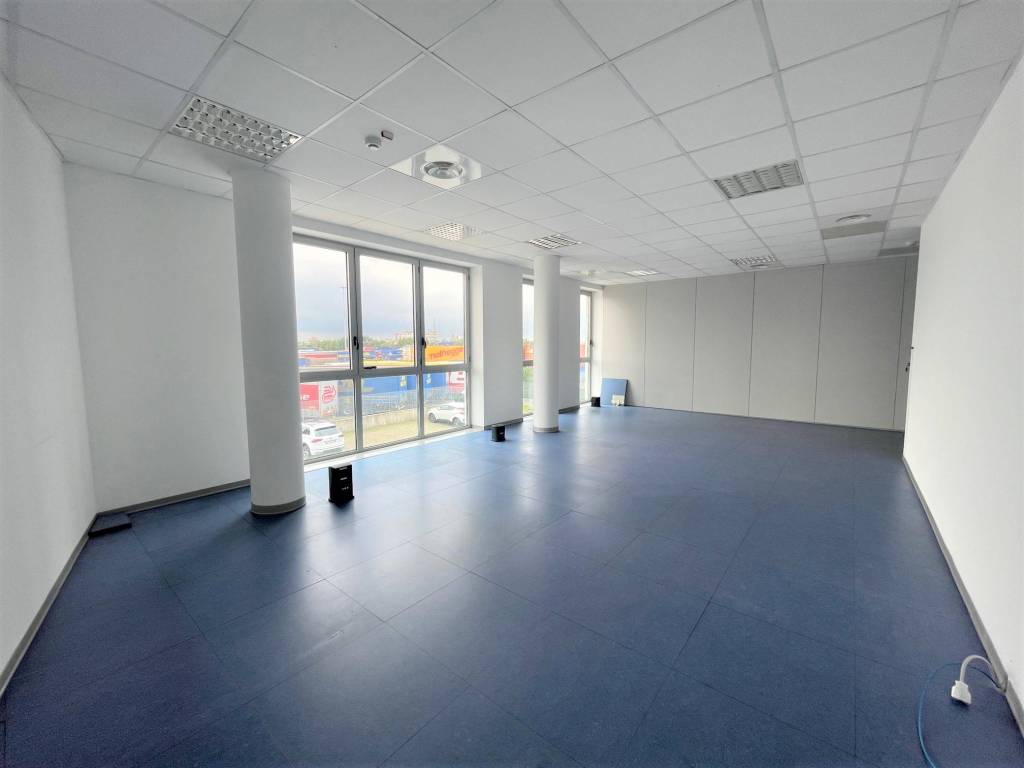 ufficio in affitto a Novara in zona zona Sant'Agabio