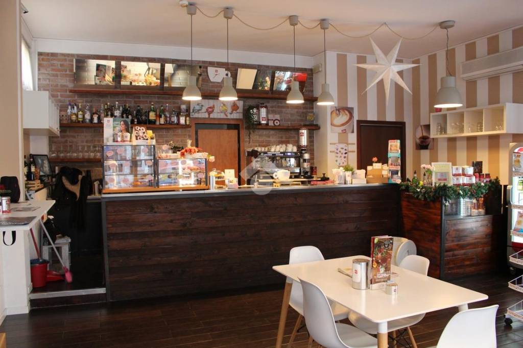 negozio in affitto a Novara in zona zona San Martino