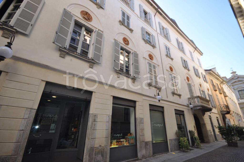 appartamento in affitto a Novara in zona Centro Città
