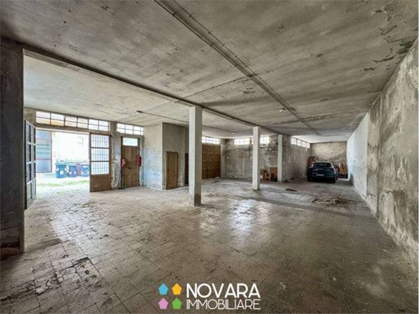 locale commerciale in affitto a Novara in zona zona San Martino