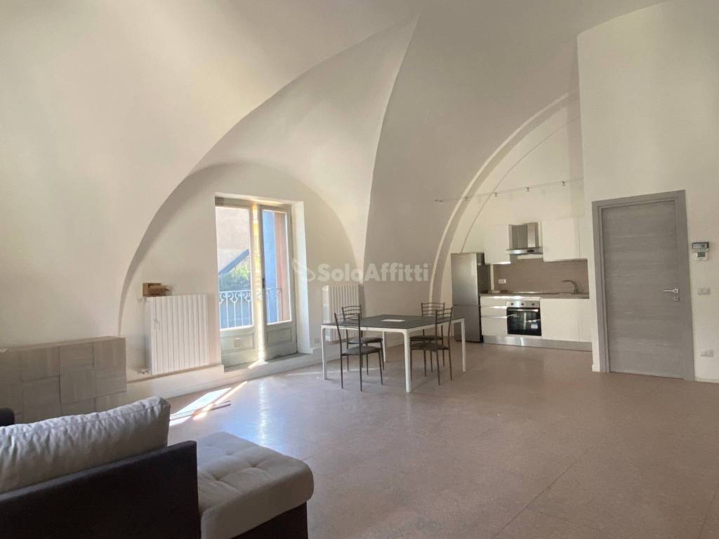 appartamento in affitto a Novara in zona Centro Città