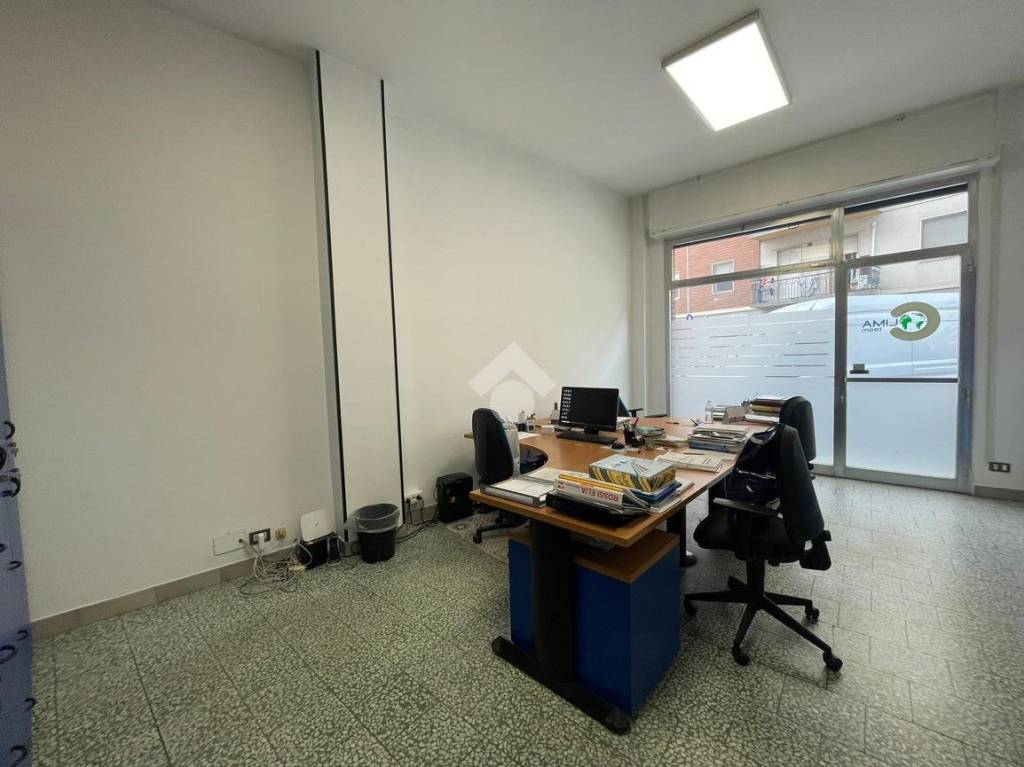 ufficio in affitto a Novara in zona zona San Martino