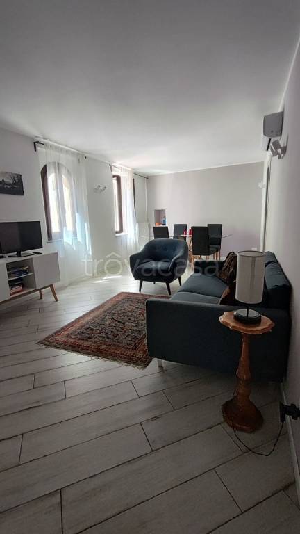 appartamento in affitto a Novara in zona Centro Città