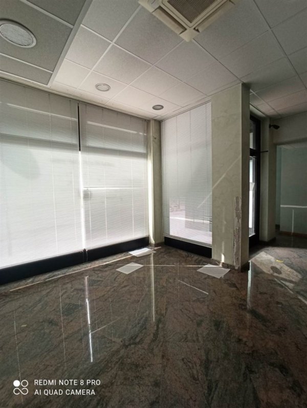 negozio in affitto a Novara in zona Centro Città