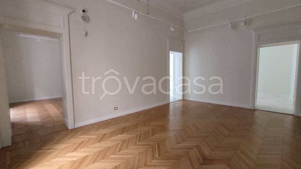 ufficio in affitto a Novara in zona Centro Città