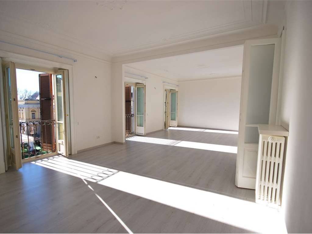 appartamento in affitto a Novara in zona Centro Città